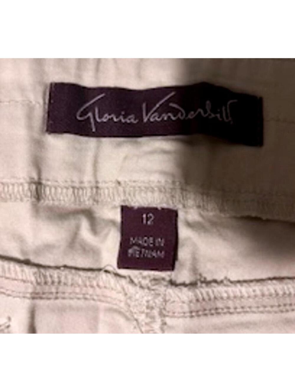Gloria Vanderbilt Beige Cargo Shorts with Multiple Pockets size 12 - Picture 7 of 7